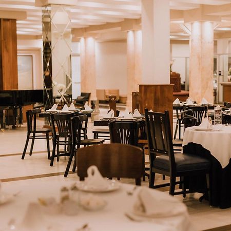 Hotel לאון מראה חיצוני תמונה