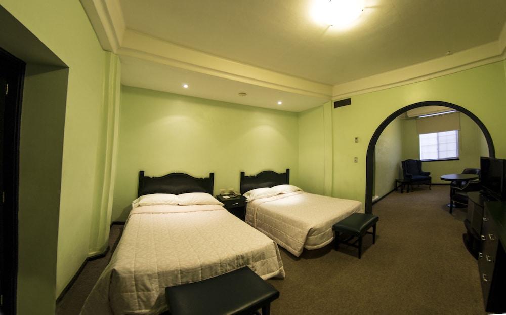 Hotel לאון מראה חיצוני תמונה