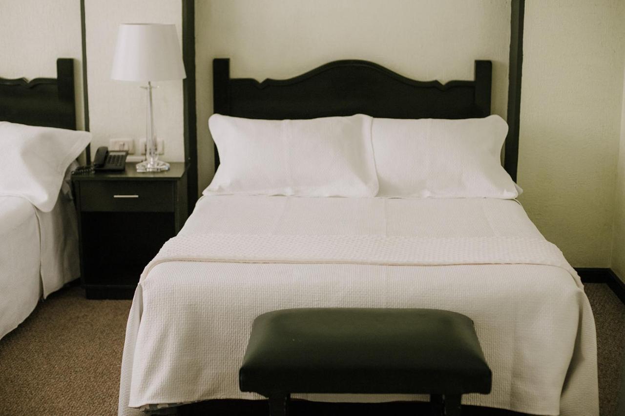 Hotel לאון מראה חיצוני תמונה