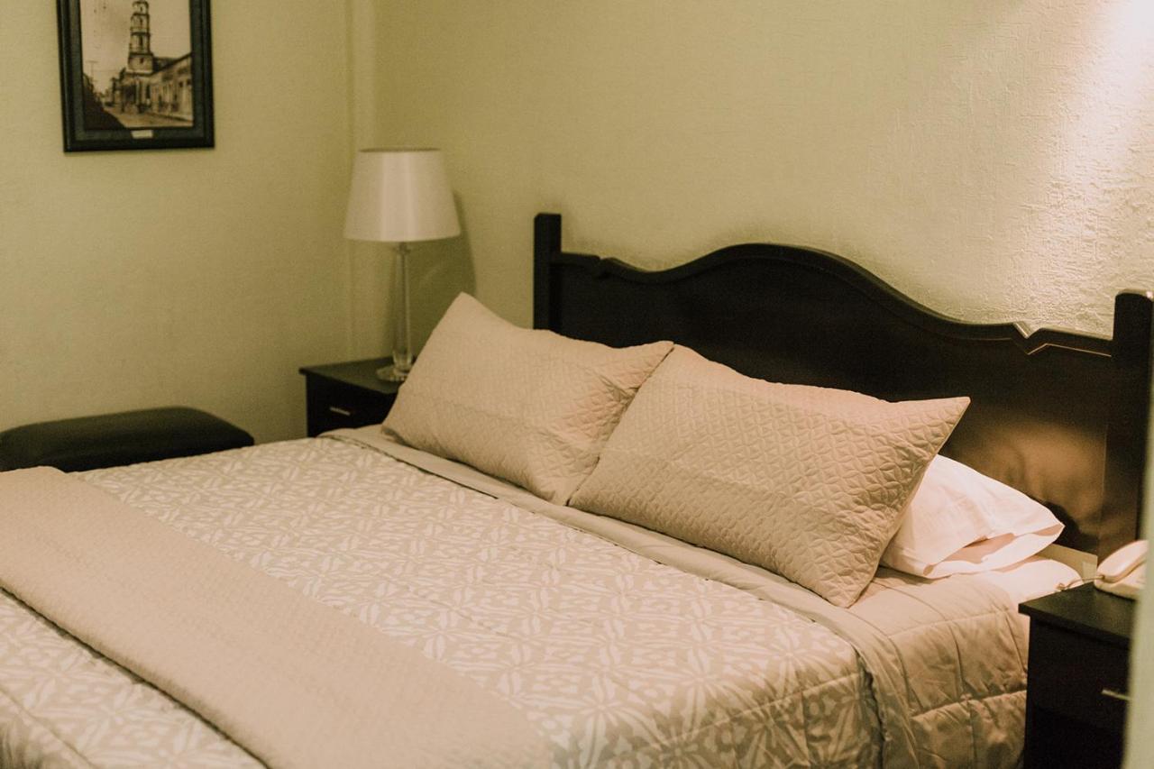 Hotel לאון מראה חיצוני תמונה