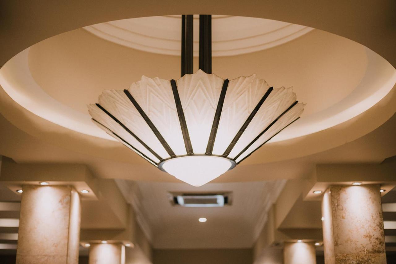 Hotel לאון מראה חיצוני תמונה